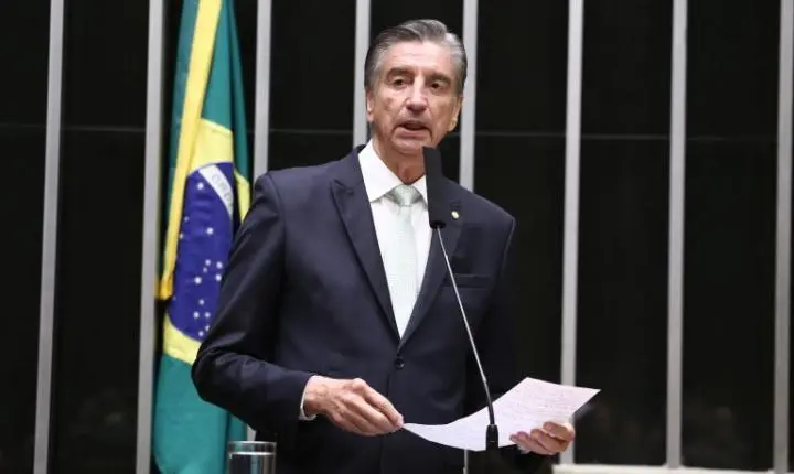 Câmara dos Deputados aprova inclusão da educação climática no currículo escolar