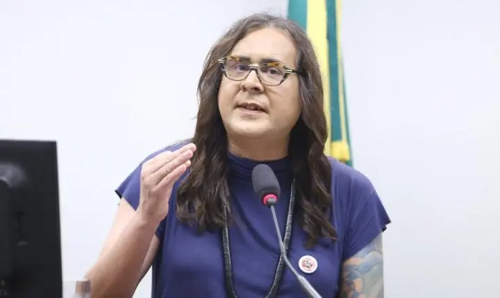 Comissão aprova política nacional para ampliar a educação de jovens e adultos