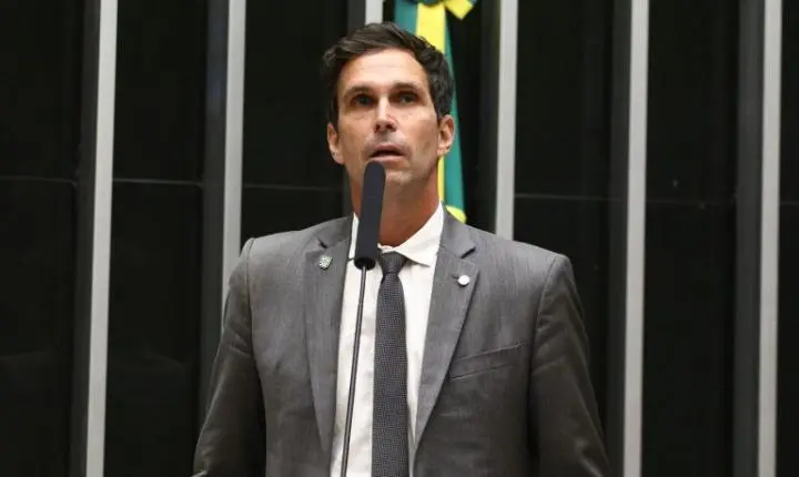 Projeto de lei veda desligamento de jovens atletas durante o ano letivo escolar