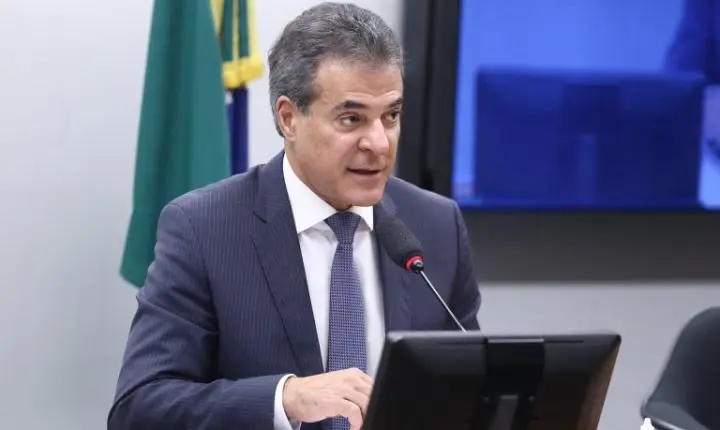 Comissão da Câmara aprova aceleração de abatimento de máquinas novas em impostos