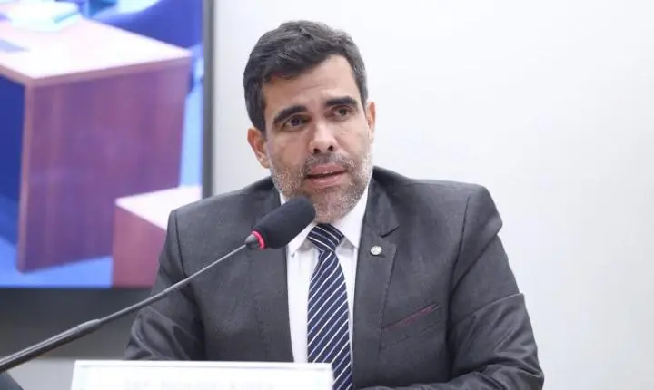 Comissão da Câmara proíbe cobrança de honorários advocatícios de condômino inadimplente