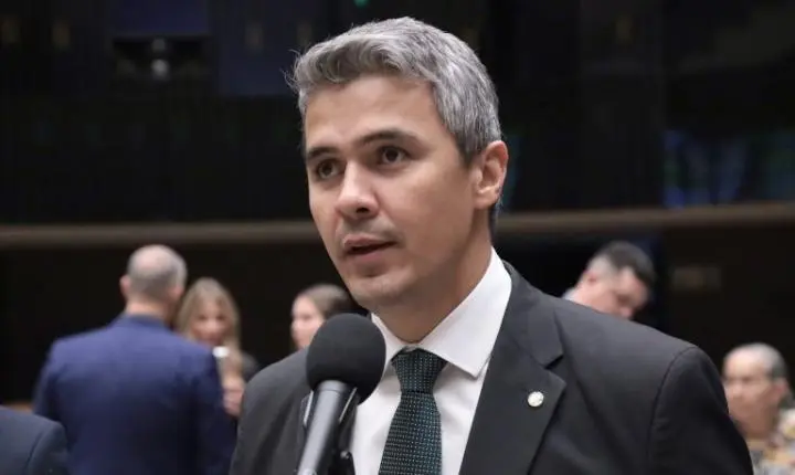 Comissão da Câmara aprova tempo extra em provas para alunos com TDAH e dislexia