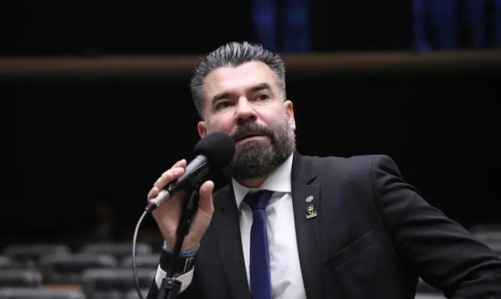 Comissão da Câmara aprova sanções para detentos que registrarem fotos em cadeias