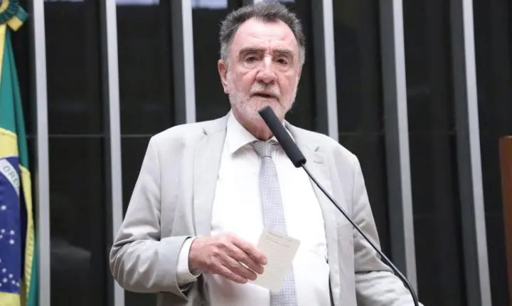 CCJ aprova visitação de órfãos a idosos em asilos para interação social