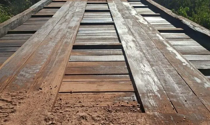 Comunidade Mato Alegre recebe ponte reformada e visita do prefeito de Rosário Oeste