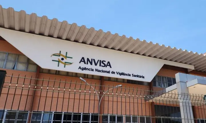 Anvisa determina a proibição de cosméticos sem registro no Brasil