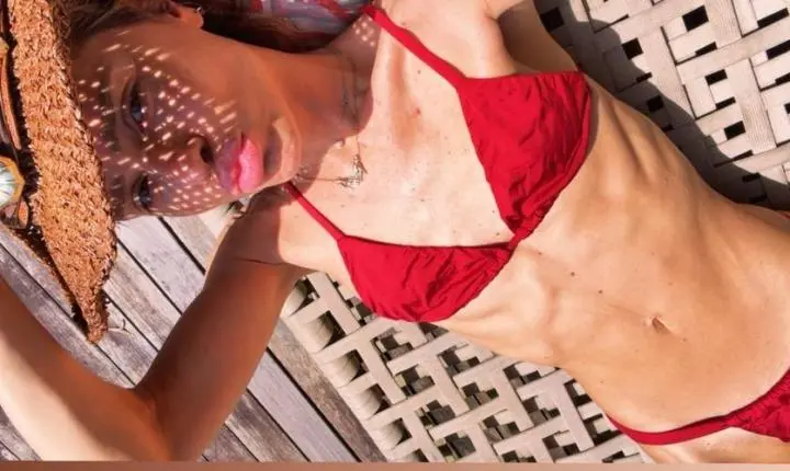 De folga, Carolina Dieckmmann renova marquinha: 'Dia mais lindo'