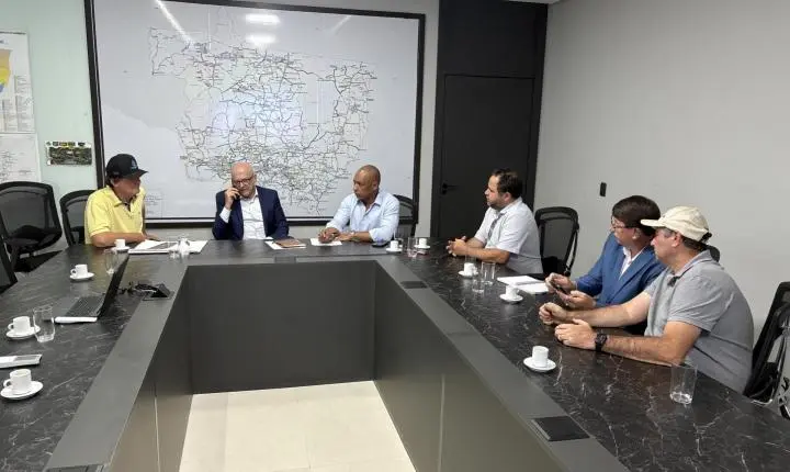 Deputado Juca do Guaraná e prefeito Mariano Balabam se reúnem com governador Otaviano Pivetta para tratar de melhorias em Rosário Oeste