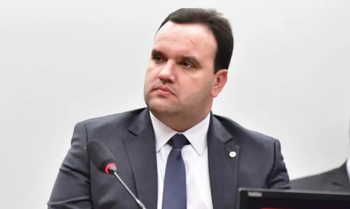 Deputado solicita ao MPF investigação contra Sports Media por suspeita de tráfico de influência e crimes contra a honra no Cade