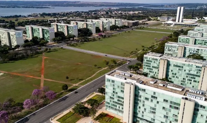 Ponto facultativo do servidor público é transferido para a sexta-feira