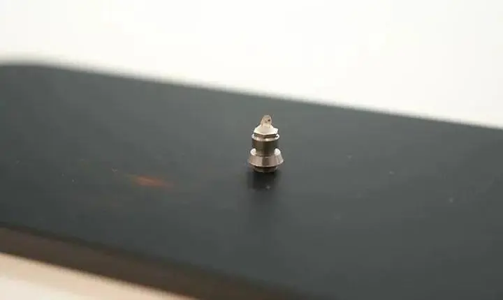 Diamante raro encontrado em MT pode ajudar cientistas a entender como a água circula no interior da Terra