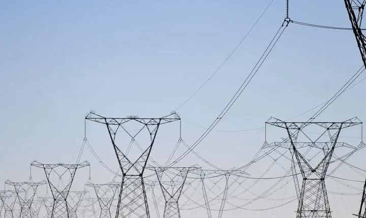 Como as distribuidoras de energia se preparam para garantir a votação no domingo