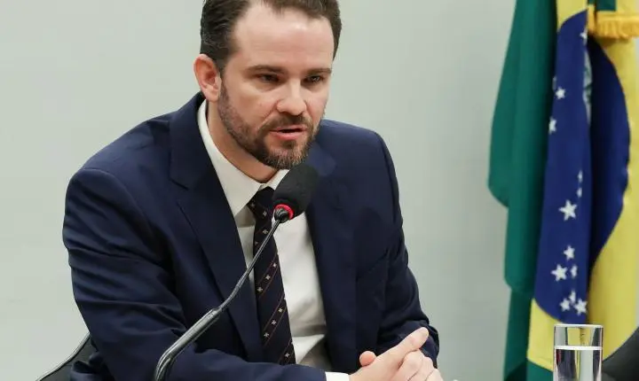 Ministro Durigan critica PEC 65/2023 sobre autonomia financeira do Banco Central