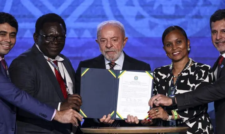 Lula defende educação como pilar de consciência e cooperação para Brasil e África