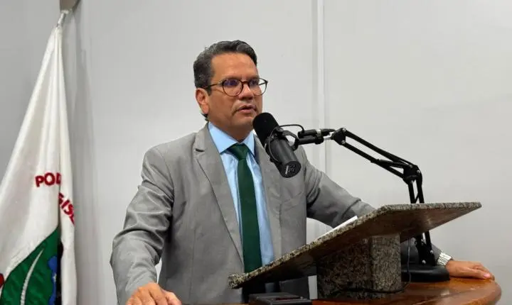 Emerson Andrade alcança 9 votos para liderar Mesa Diretora da Câmara de Nobres 