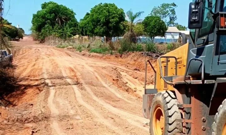 Prefeitura de Rosário Oeste cria rua no Distrito de Marzagão e facilita rota escolar