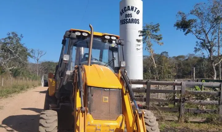 Gestão e comunidade constroem juntos rede de água em Rosário Oeste