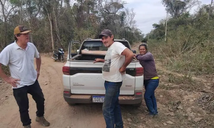 Gestão e comunidade constroem juntos rede de água em Rosário Oeste