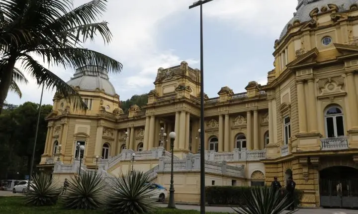 Governo do Rio exonera comissionados e intervém no Instituto Rio Metrópole