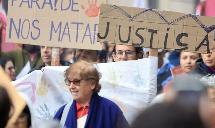 Grito dos excluídos mobiliza manifestantes em marchas por moradia e direitos