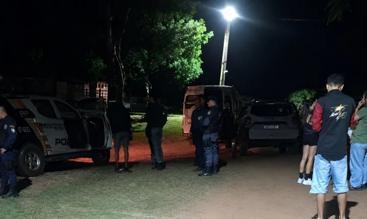 Homem armado aterrorizou moradores em roubo a fazenda em Acorizal 