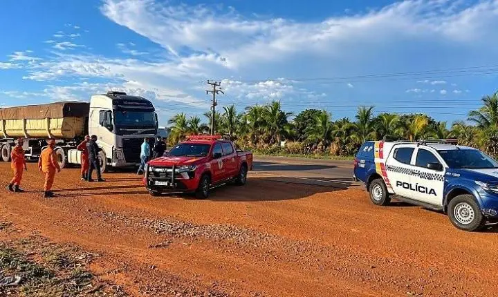 Homem fica ferido após ser atingido pelo próprio caminhão em MT
