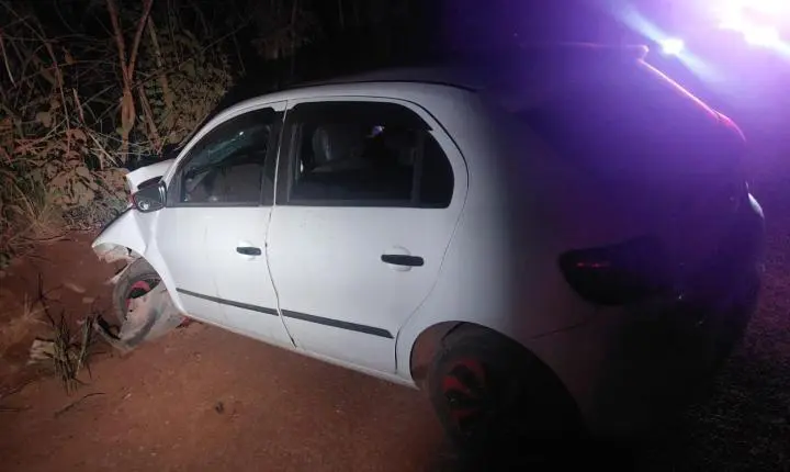 Homem fica ferido em batida entre Gol e motocicleta em estrada do interior de MT