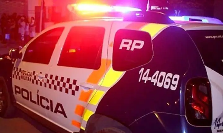 Homem humilha companheira na rua e é esfaqueado na mão esquerda por ela