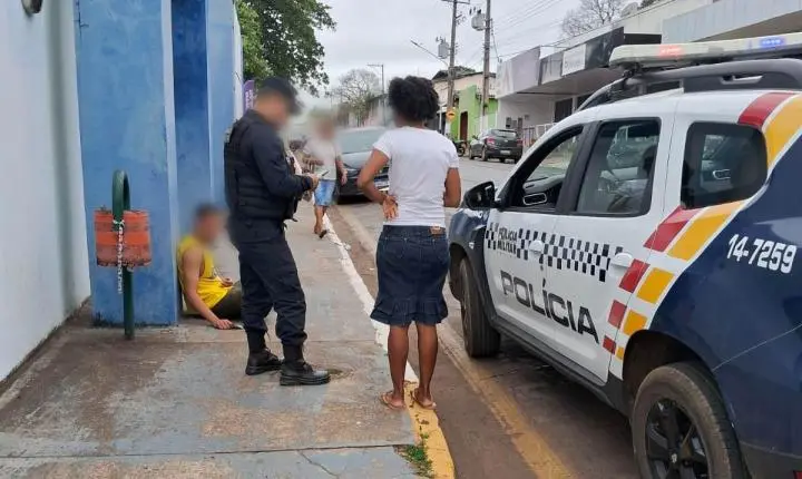 Homem passa mal na calçada e polícia descobre crime chocante em Diamantino