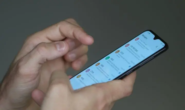 Internet móvel liberada pode causar colapso na rede durante eleições, alerta Anatel