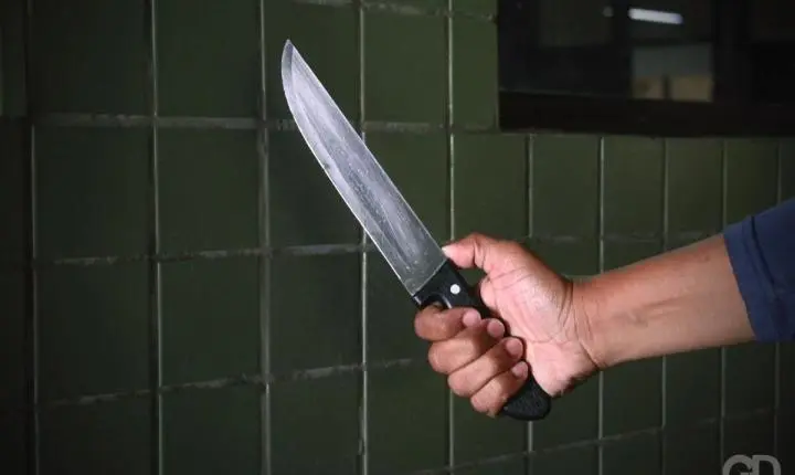 Jovem de 20 anos foi amarrado e morto com 6 facadas dentro de casa no interior