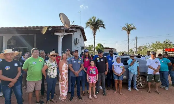 Juca do Guaraná reúne centenas de apoiadores em adesivaço na comunidade de Sangradouro