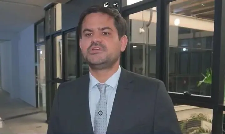 Juiz alerta que Retirar ou adulterar placa de automóvel é crime e pode levar à prisão.