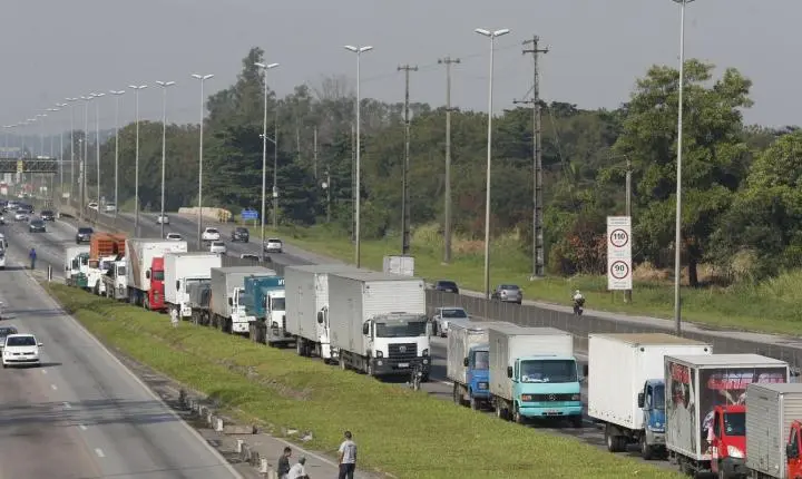 Nova lei estabelece regras para fiscalizar o piso mínimo do frete
