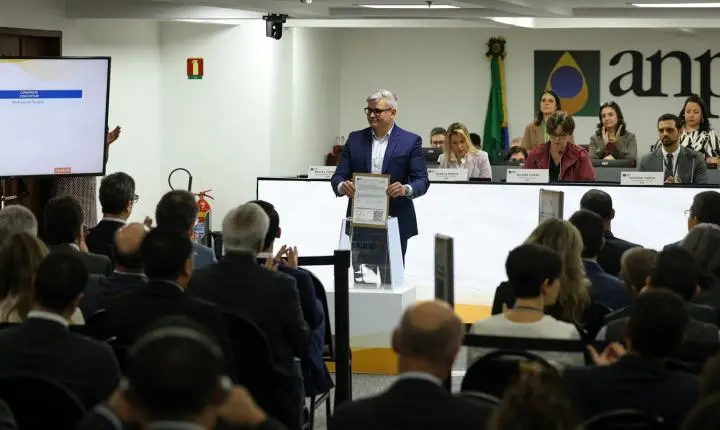Maior leilão do pré-sal termina com sete blocos arrematados e alta arrecadação