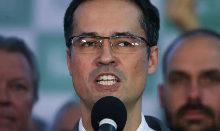 TSE forma maioria para manter suspensa a campanha de Deltan