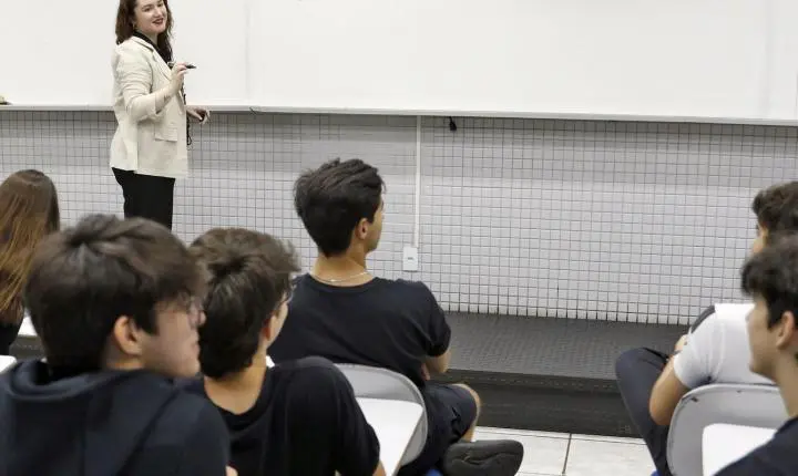 Mais de 625 mil candidatos fazem a Prova Nacional Docente neste domingo