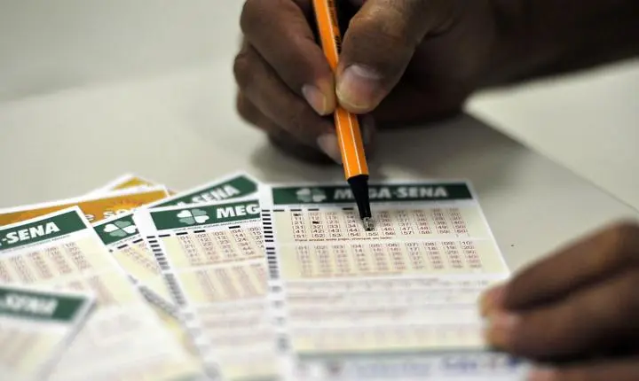 A Mega-Sena acumula e oferece prêmio de R$ 65 milhões no próximo sorteio