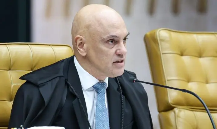 Moraes envia ao STF pedido de investigação contra André Mendonça