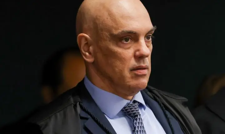 Moraes solicita nova manifestação da PGR sobre arma de Bolsonaro