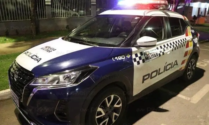 Motociclista embriagado foge da PM, cai em posto de combustível e é preso após perseguição em Santa Rita do Trivelato