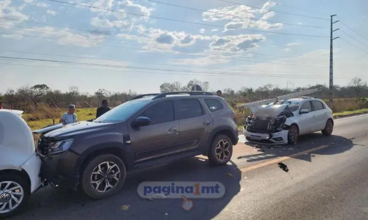 Motorista embriagado causou engavetamento com 4 carros na Rodovia MT-010 em Cuiabá