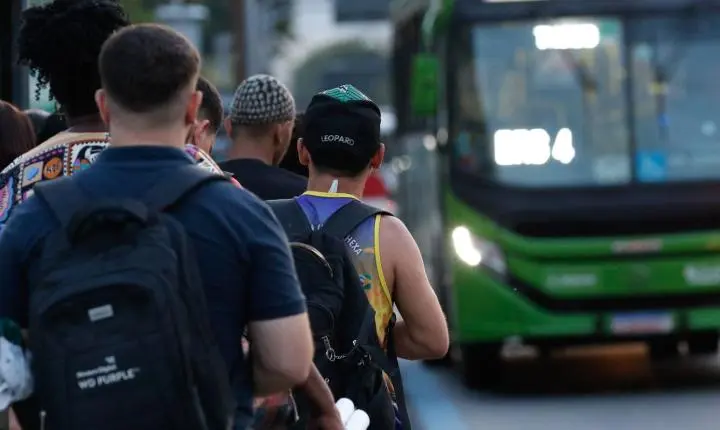 Motoristas de ônibus do Rio de Janeiro iniciam greve por tempo indeterminado
