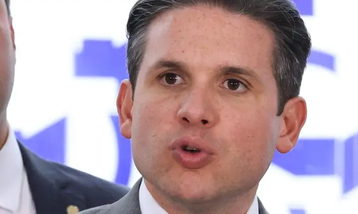 Motta institui grupo para debater PEC da jornada de trabalho 6x1