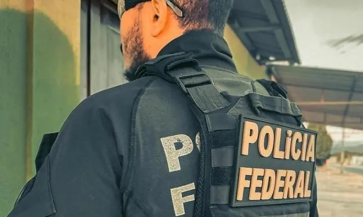 Mulher é alvo da PF por abrir contas bancárias com documentos falsos