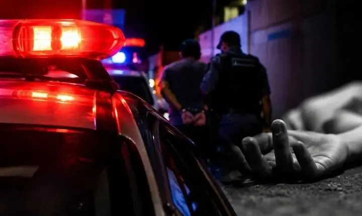 Mulher é encontrada ensanguentada na rua e homem acaba preso por ataque com pedras