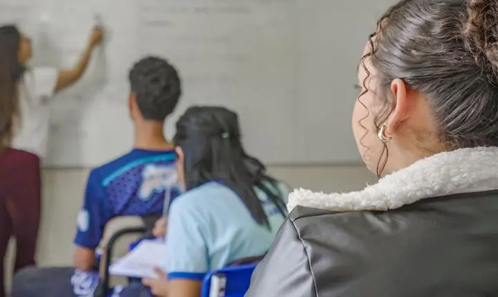 Pagamento do Pé-de-Meia: parcela para estudantes do ensino médio nascidos em maio e junho liberada nesta quarta