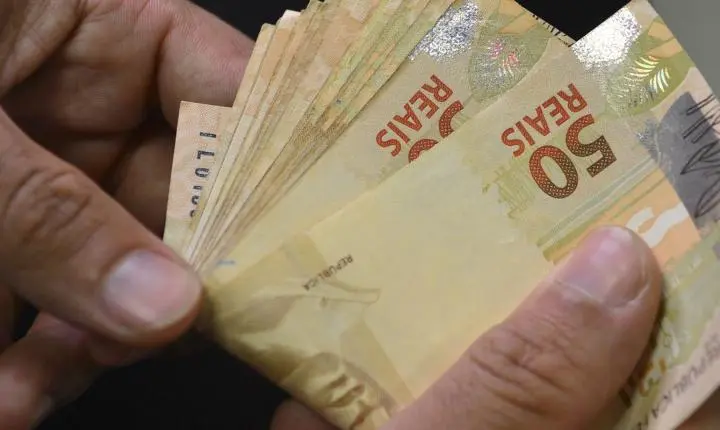 Número de superendividamento no Brasil sobe 75% em cinco anos, aponta Banco Central