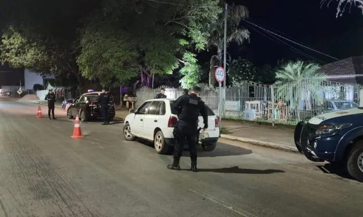 Operação Policial Flagra Condutor Bêbado e Retira Motos Irregulares das Ruas de Nobres
