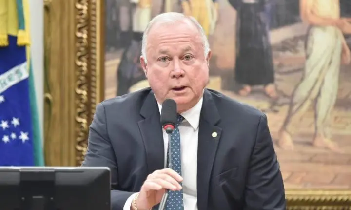 Deputado Paulo Azi é nomeado relator na CCJ de projeto que visa o fim da escala 6x1